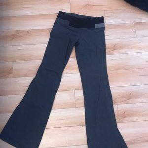 Lululemon Reversible Yoga Pants 🌸